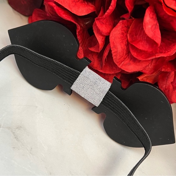 Hand Crafted Black Spade Wood Butterfly Bow Tie - Picture 12 of 16